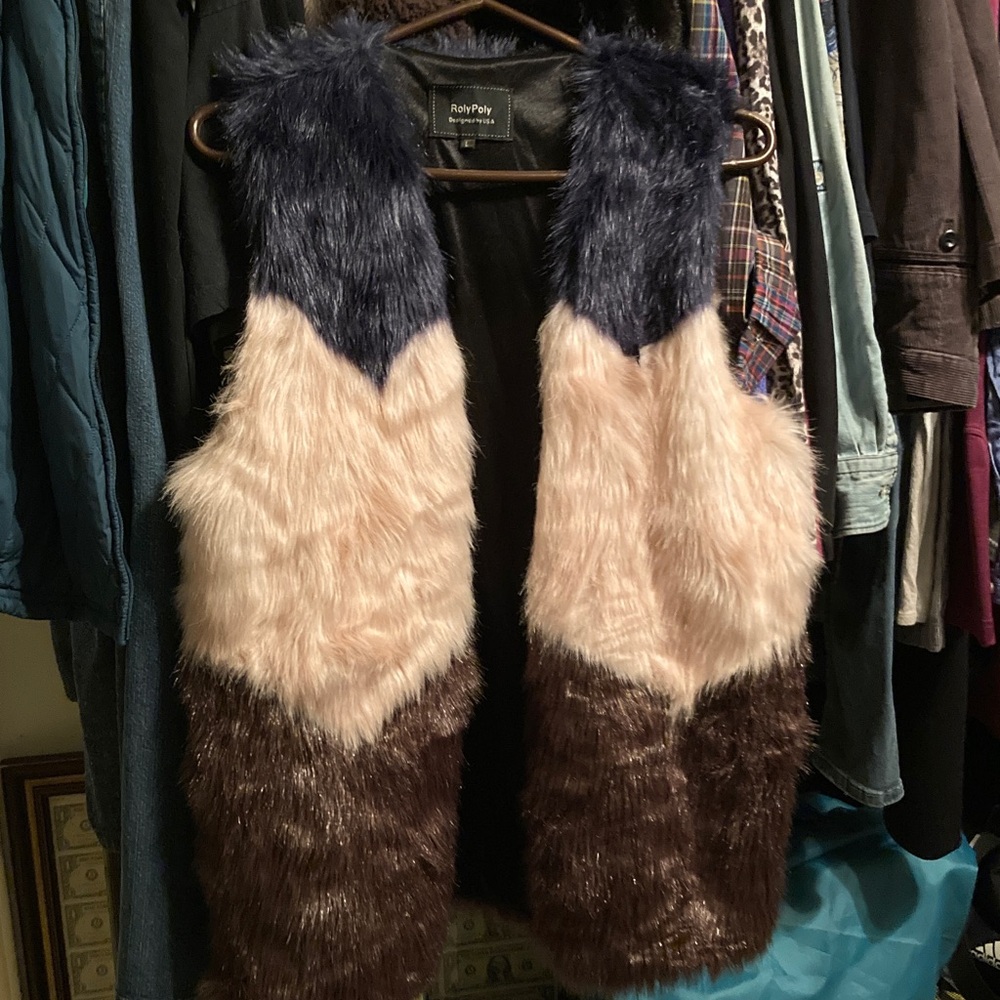 Faux Fur Colorblock Vest Roly Poly Large